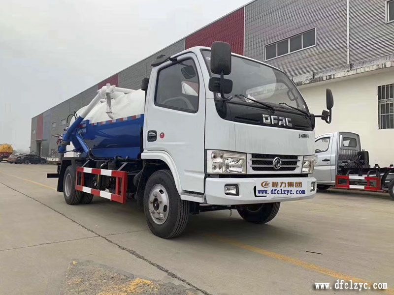 湖北程力集團4方東風(fēng)小多利卡吸污車